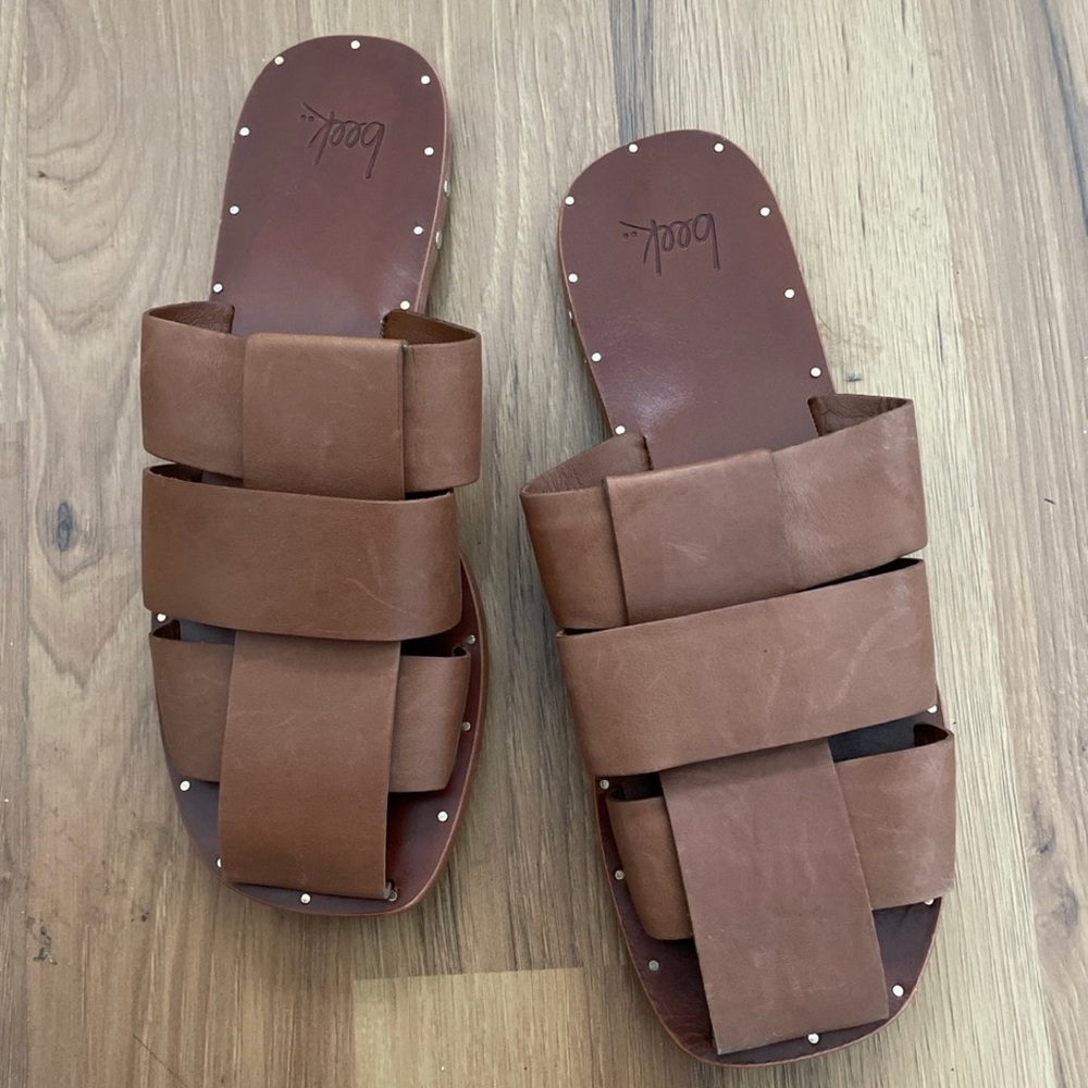 BEEK Broadbill Leather Sandals